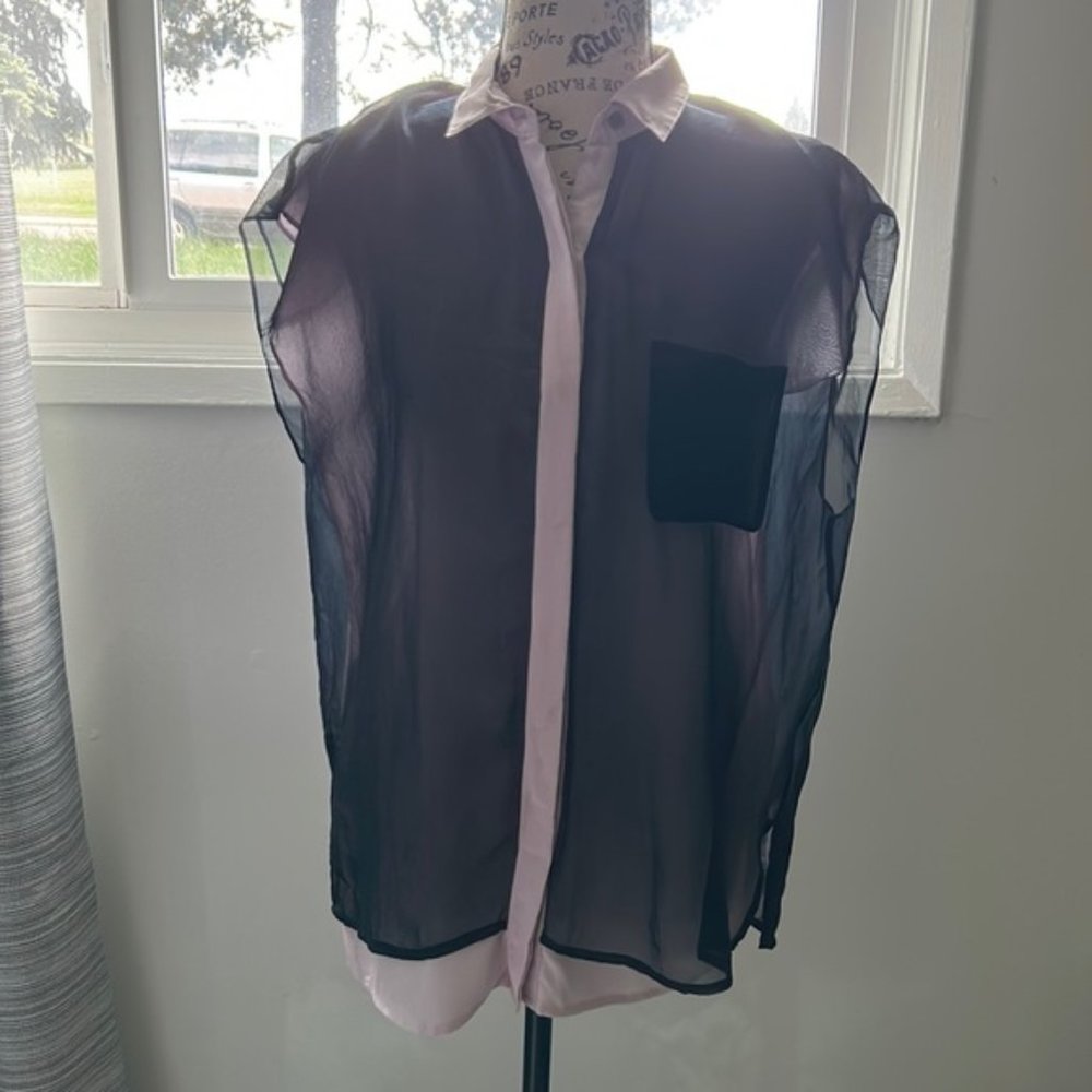 Club Monaco Top  Small Lined Outer fabric  100% Silk Lining 100% Polyester